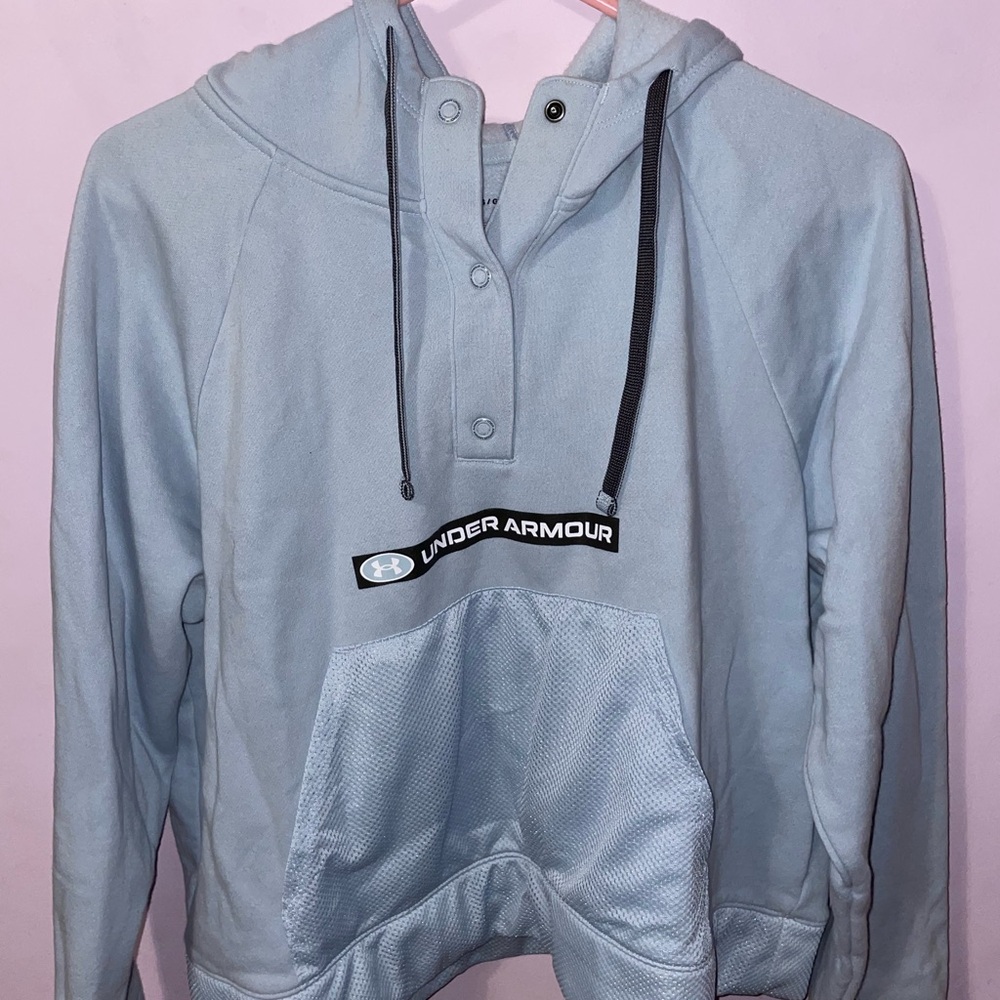 Under armour sweatshirt